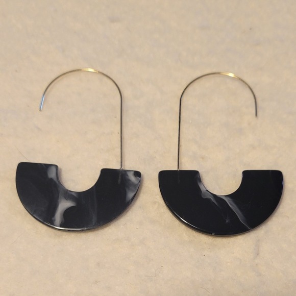 The Unbranded Brand Jewelry - Vintage Unsigned Black Acrylic Half Hoop Modern Style French Hook 2.25" Earrings